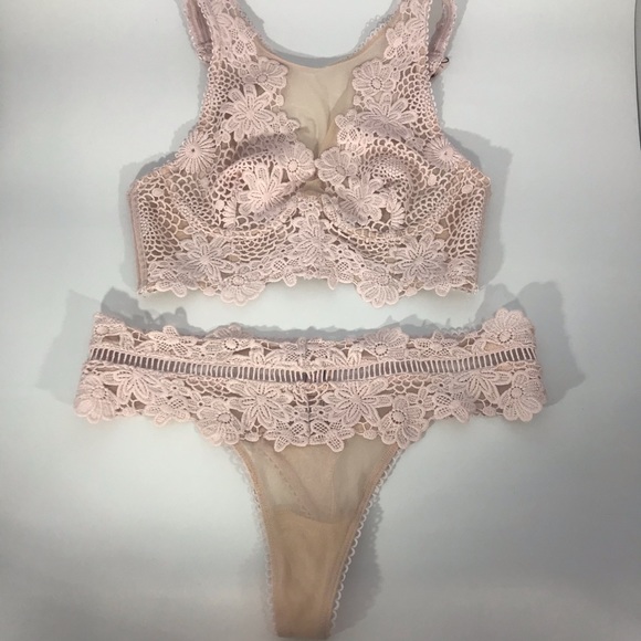 Victoria's Secret Dream Angels Bustier Blush Set - Picture 10 of 14